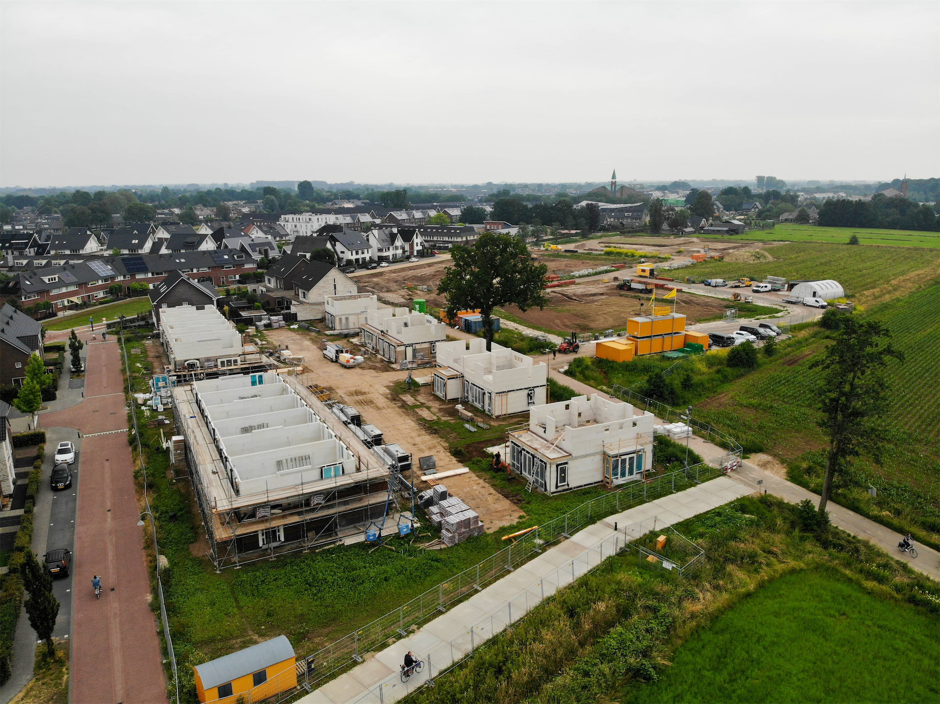 Foto: Vogelvlucht | Burgthoven III - De Burgt II, te Barneveld | vrijdag 25 juni 2021