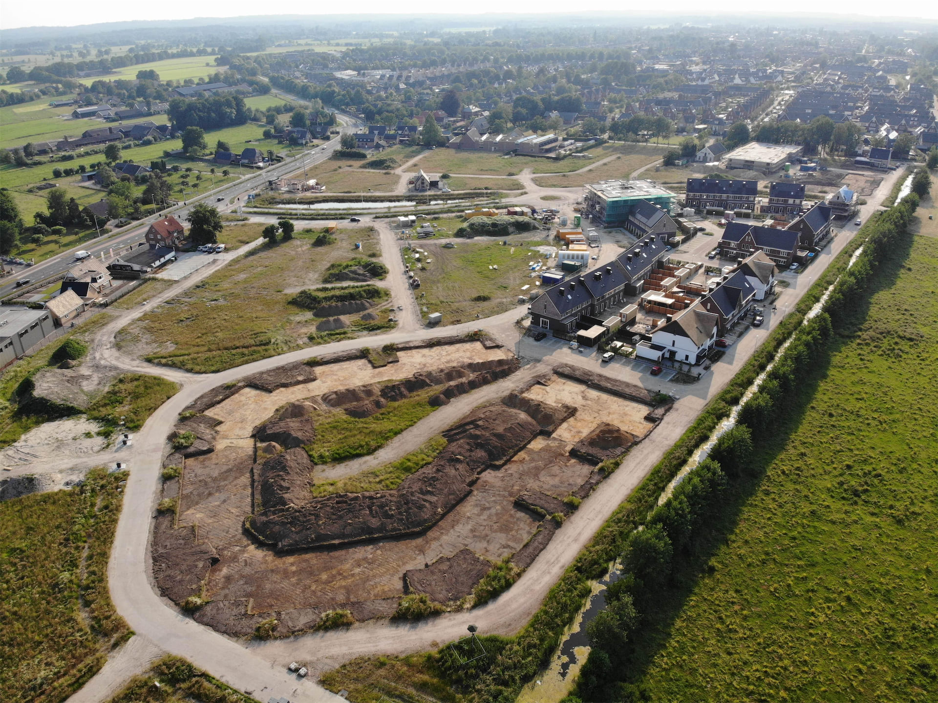 Foto: Vogelvlucht - Oevergras - Hoevelaar, te Woudenberg - woensdag 16 juni 2021